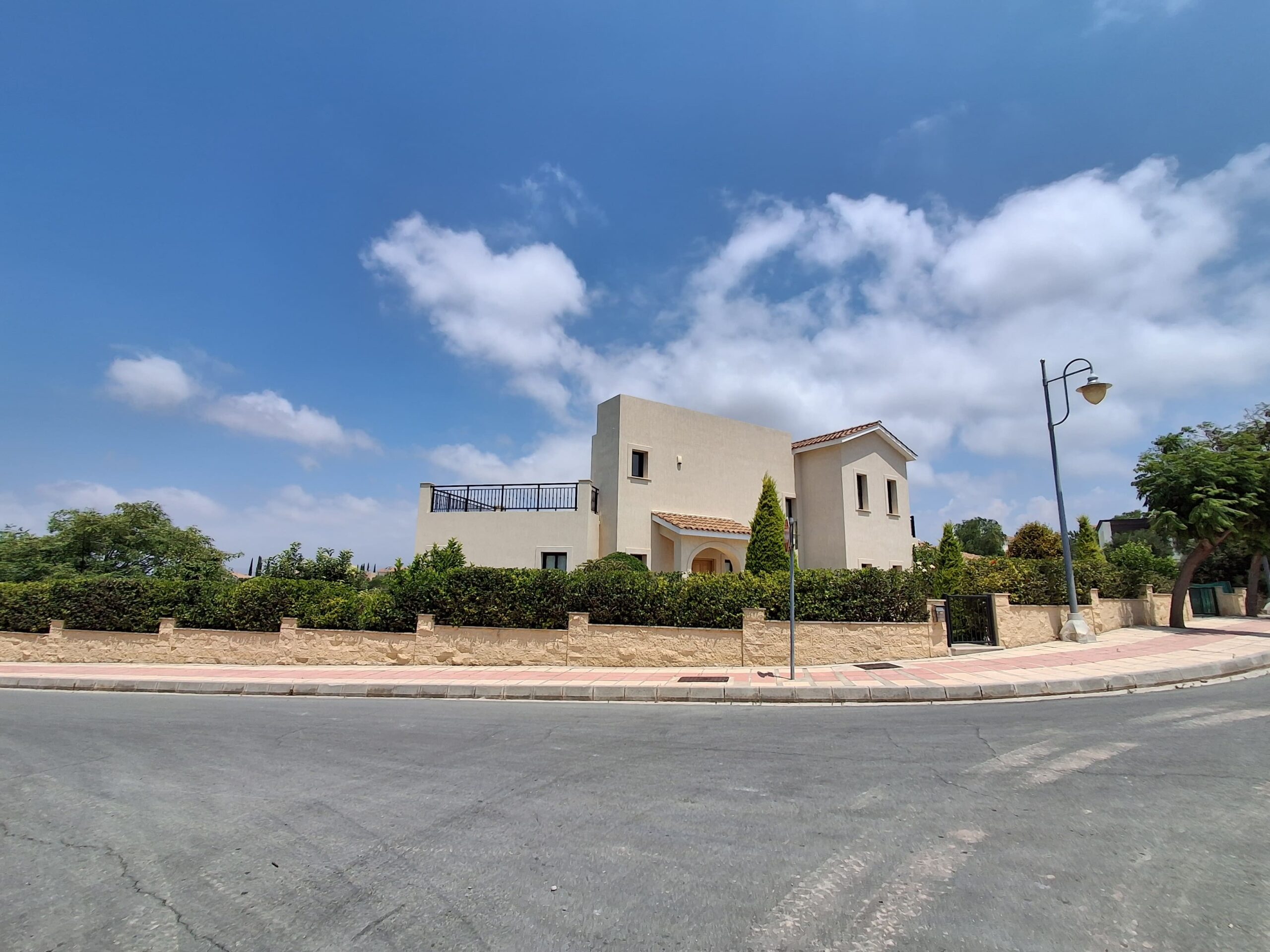 Royal Residences – Villa No. 351 (Old 437)