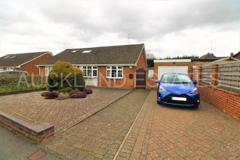 Wellesley Crescent, Potters Bar, EN6 2DQ