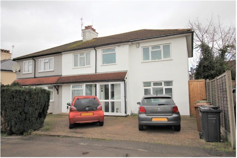 Cranborne Road, Potters Bar, EN6 3AB