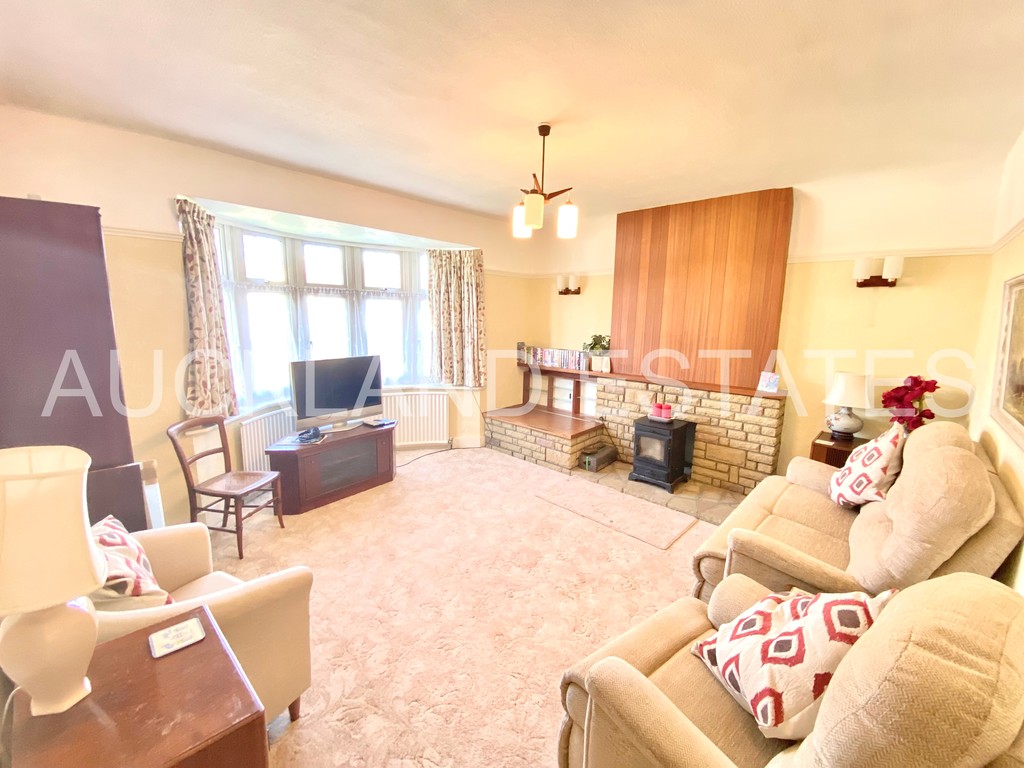 Ladbrooke Drive, Potters Bar, EN6 1QP Auckland Estates Limited