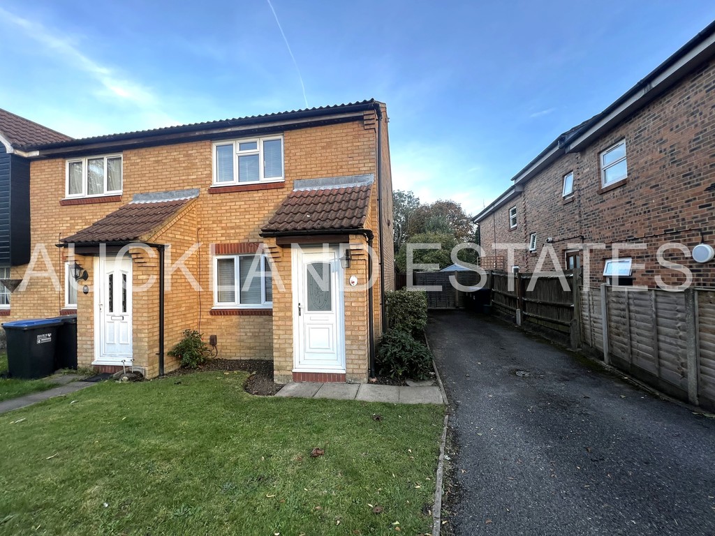 Vincenzo Close, North Mymms, AL9 7NH