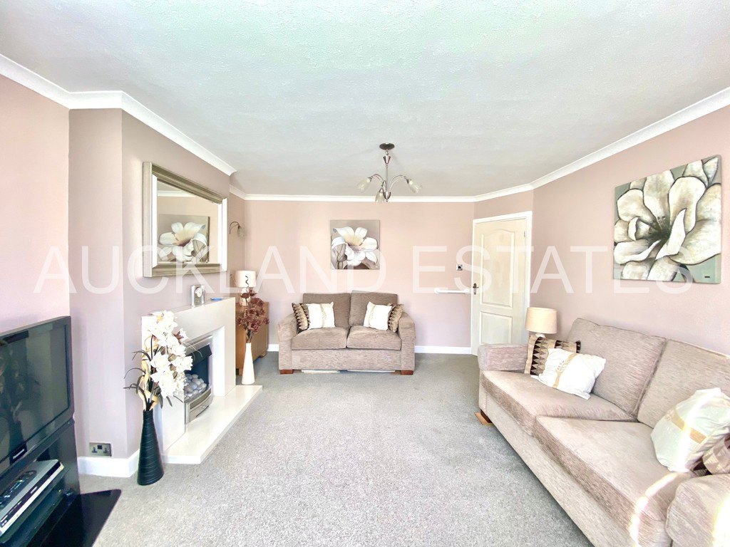 Aberdale Gardens, Potters Bar, EN6 2JN Auckland Estates Limited