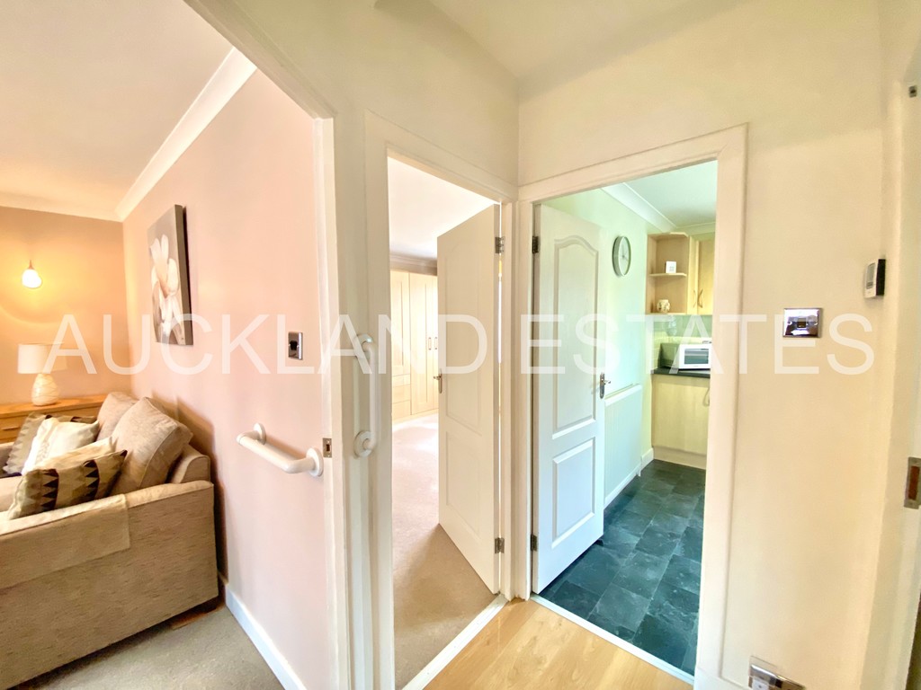 Aberdale Gardens, Potters Bar, EN6 2JN Auckland Estates Limited