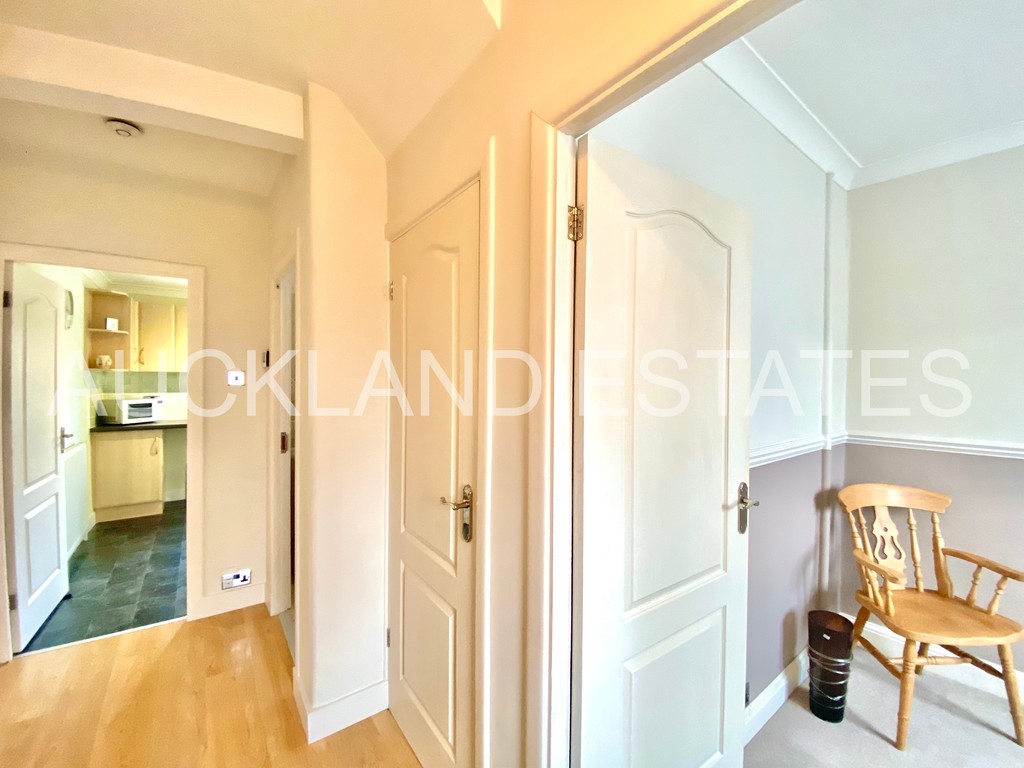 Aberdale Gardens, Potters Bar, EN6 2JN Auckland Estates Limited