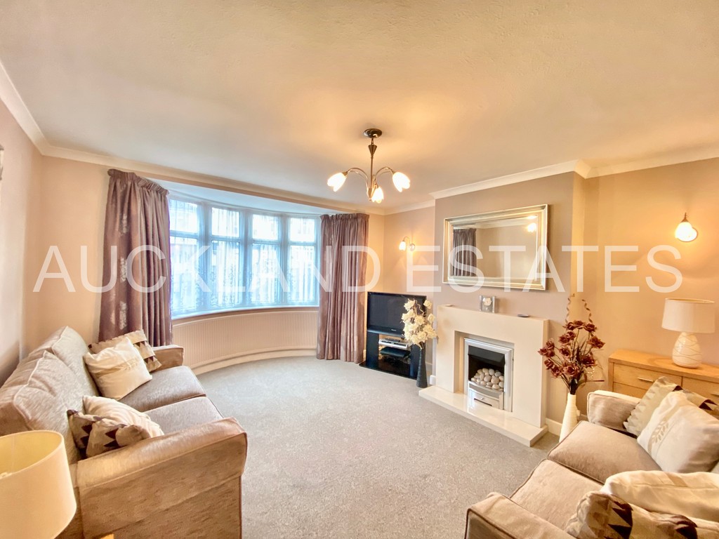 Aberdale Gardens, Potters Bar, EN6 2JN Auckland Estates Limited