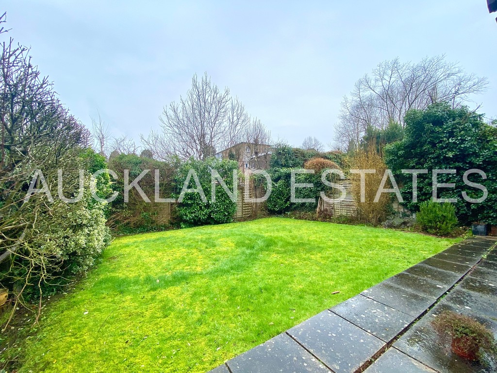 Anthorne Close, Potters Bar, EN6 1RW Auckland Estates Limited