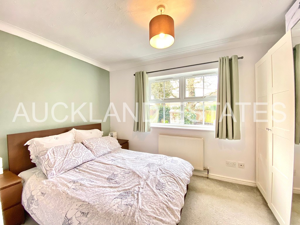 Oakfield Close, Potters Bar, EN6 2BE Auckland Estates Limited