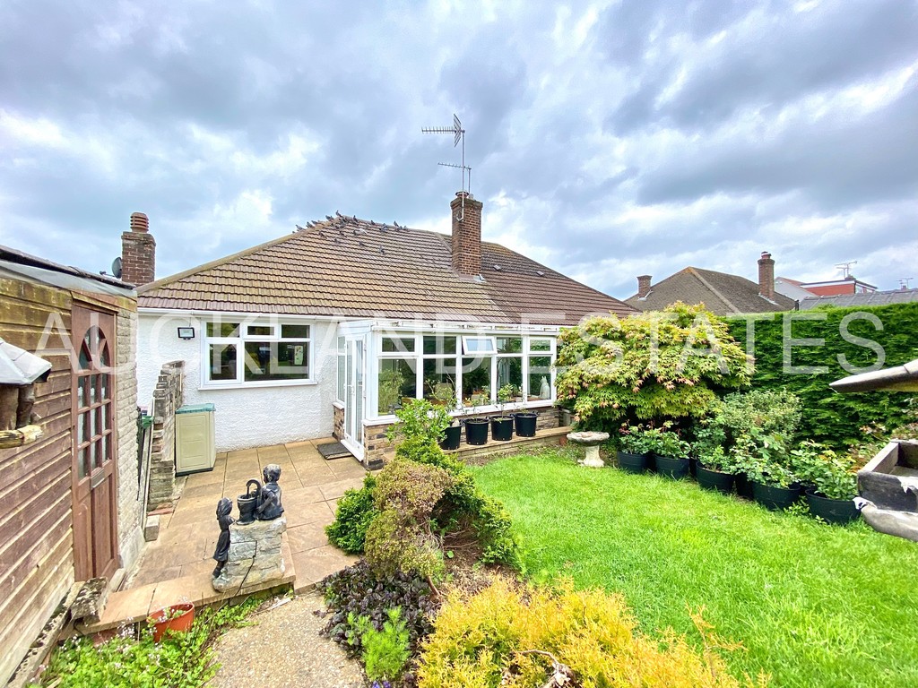 Sunnybank Road, Potters Bar, EN6 2NL Auckland Estates Limited