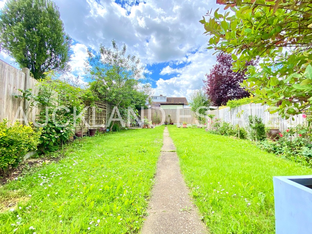 Dugdale Hill Lane, Potters Bar, EN6 2DE Auckland Estates Limited