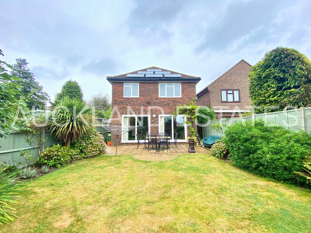Bearwood Close, Potters Bar, EN6 5HJ Auckland Estates Limited