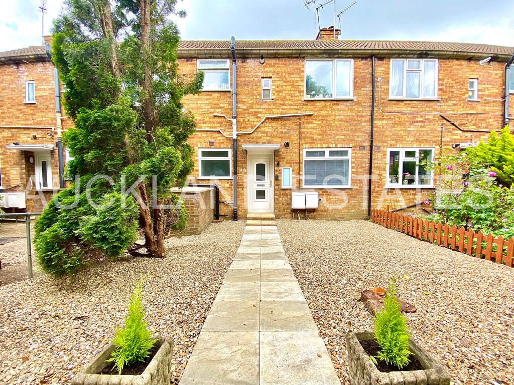 19, Great Slades, Potters Bar, EN6 2ER