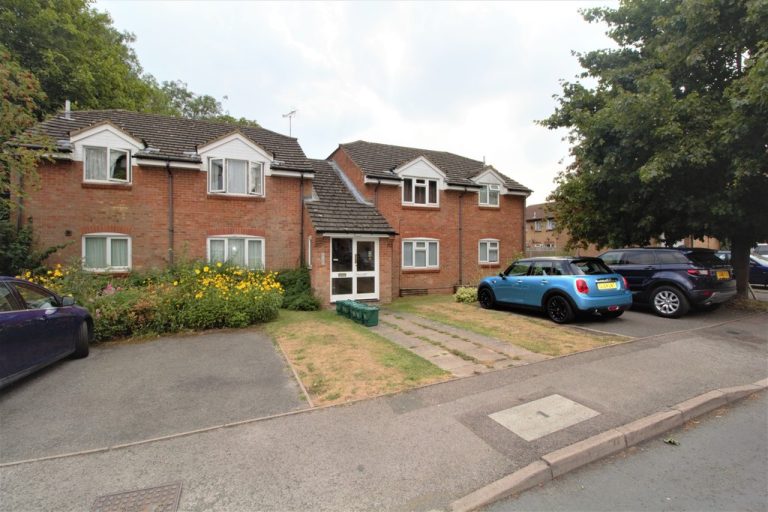 Vincenzo Close, Welham Green , AL9 7NH