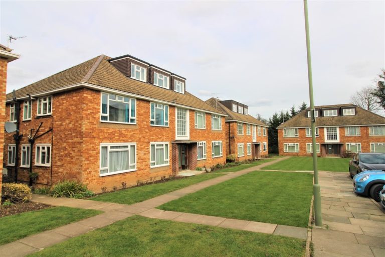 Fairfield Close, London, N12 9ST