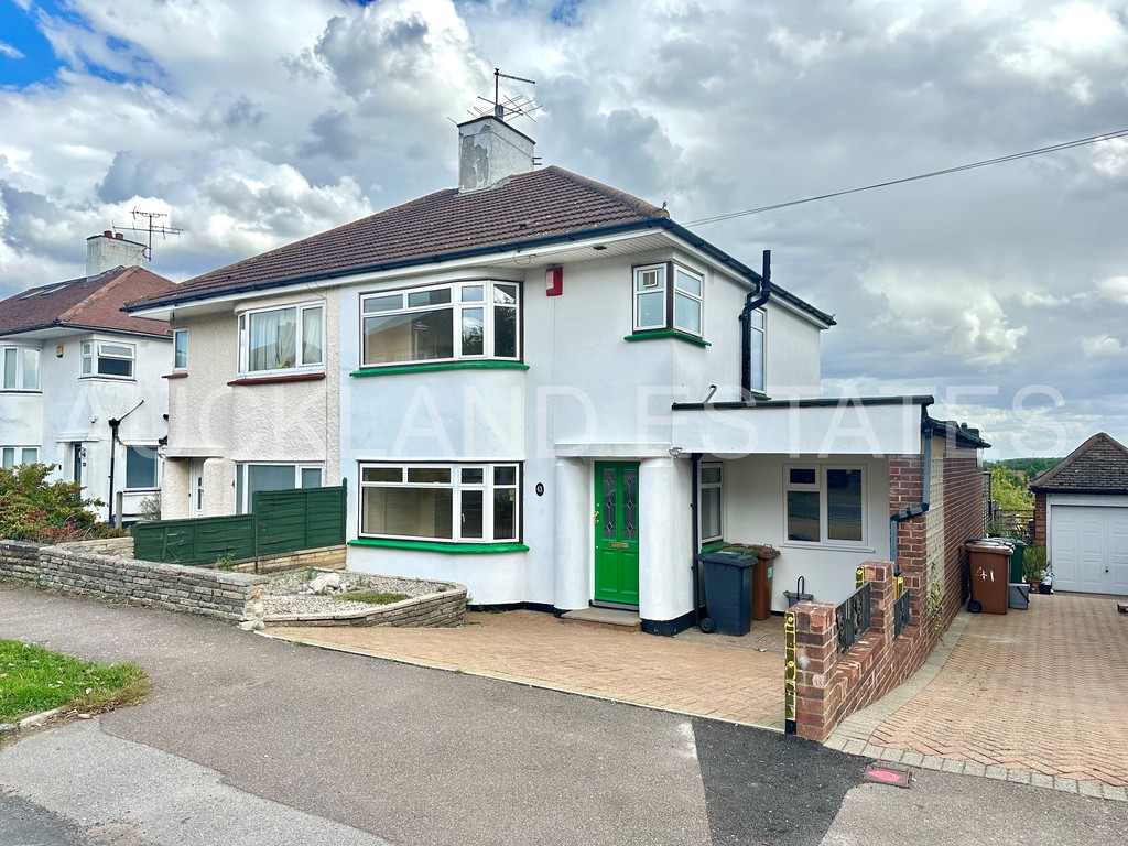 Highview Gardens, Potters Bar, EN6 5PN