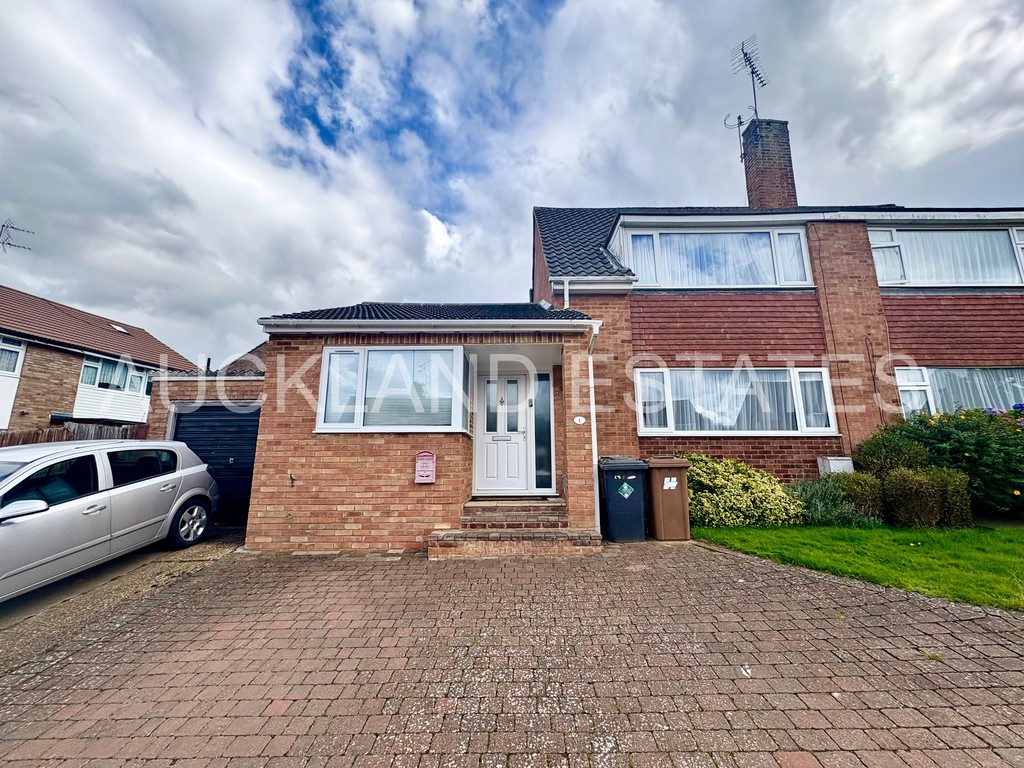 Robert Close, Potters Bar, EN6 2DH