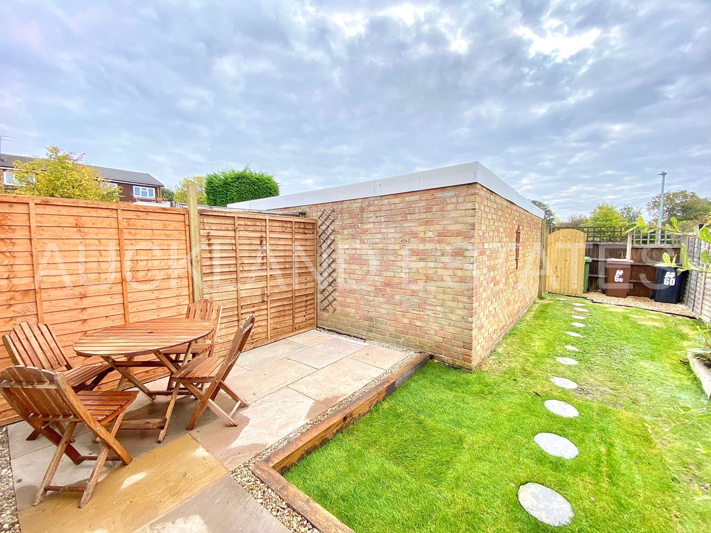 Kimptons Mead, Potters Bar , EN6 3JA