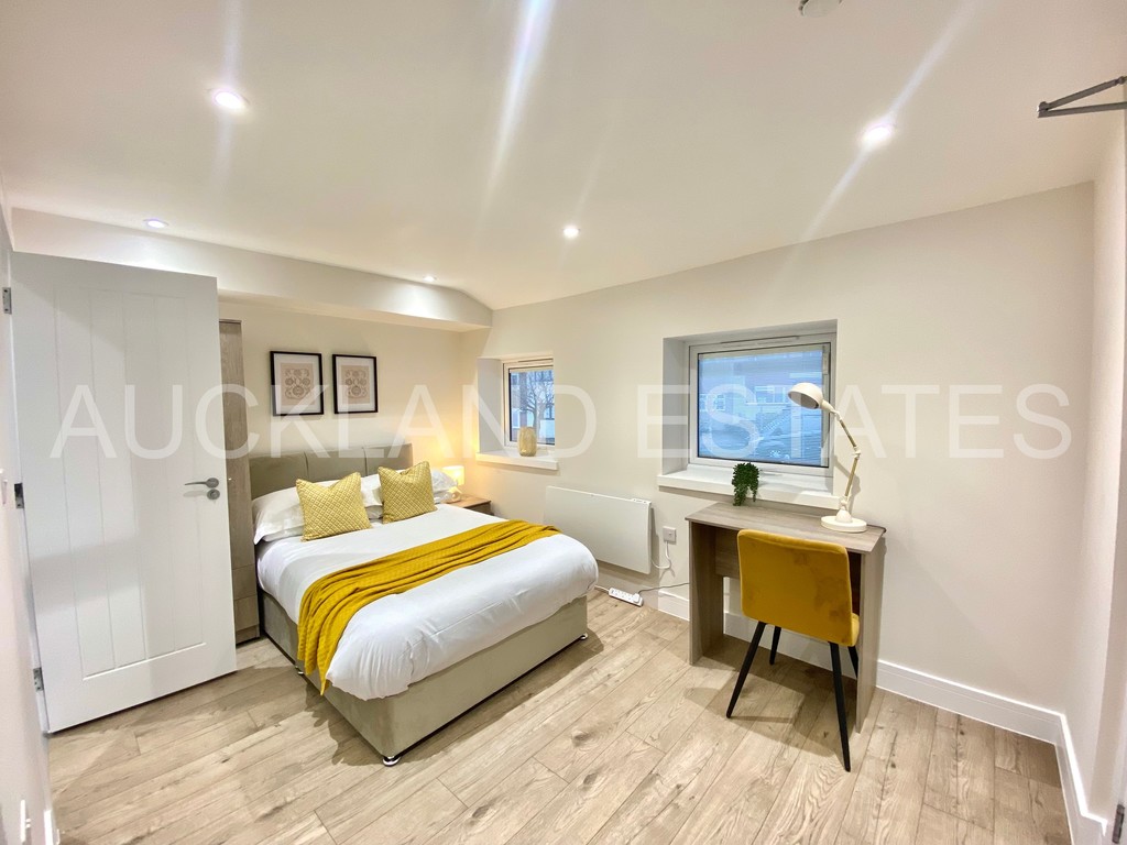 Oakmere Avenue, Potters Bar, EN6 5EF