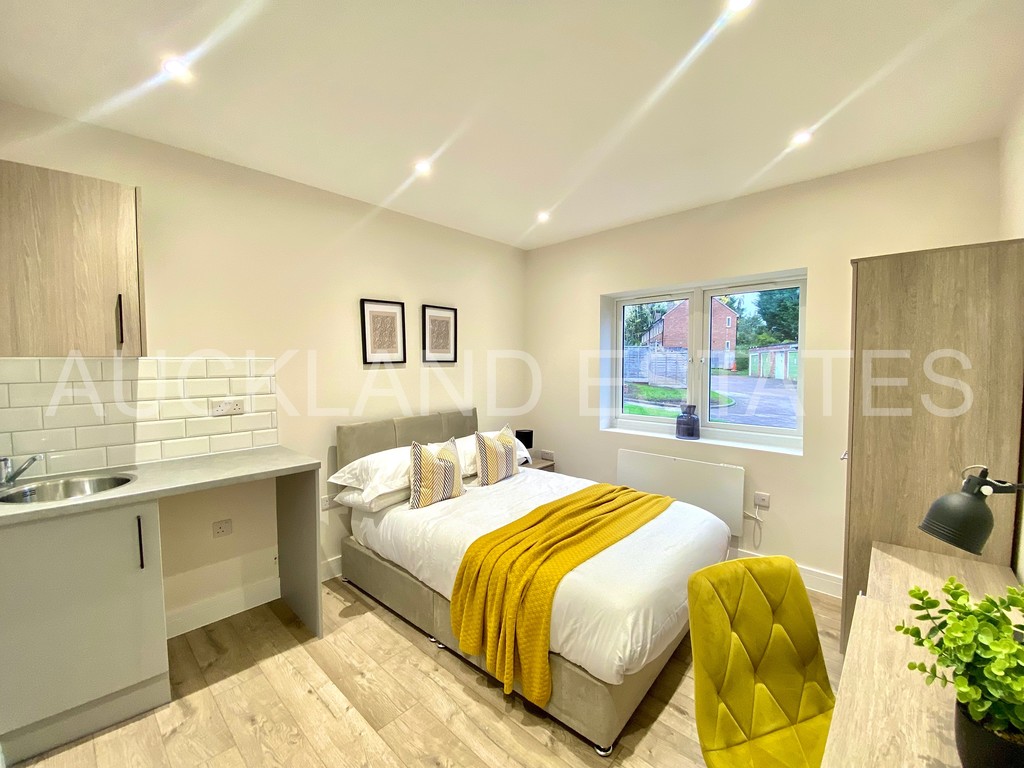 Oakmere Avenue, Potters Bar, EN6 5EF