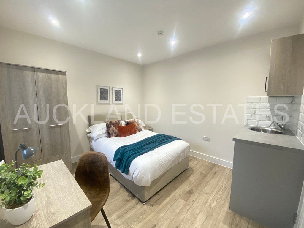 Oakmere Avenue, Potters Bar, EN6 5EF