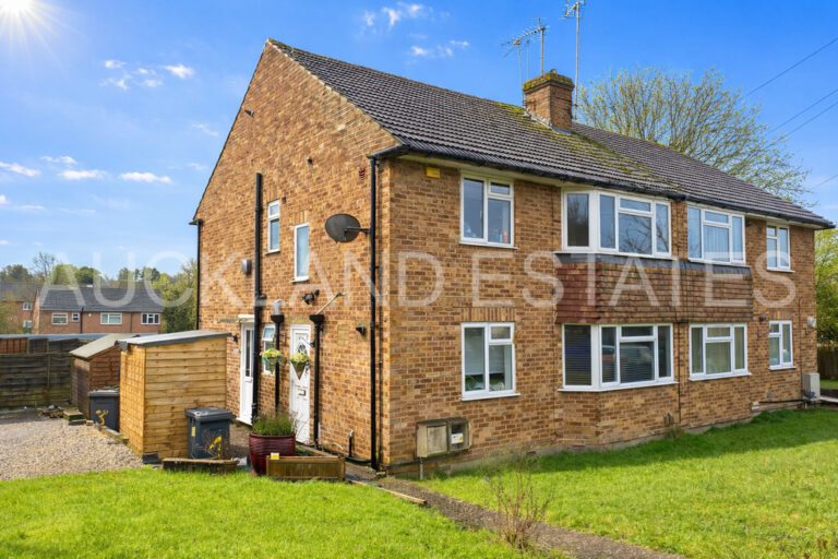 Margaret Close, Hertfordshire, EN6 5LB