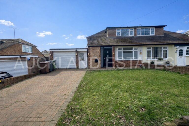 Sunnybank Road, Potters Bar, EN6 2NQ