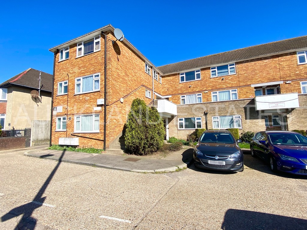 Manor Court , Potters Bar, EN6 2AA