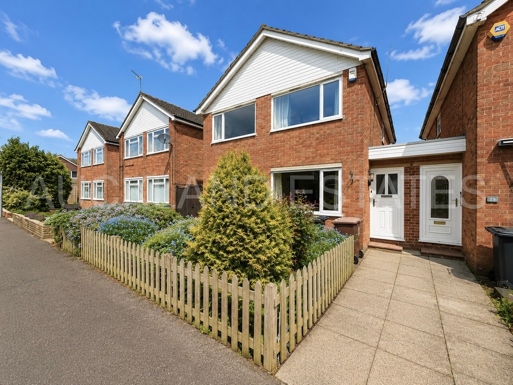 Great Slades, Potters Bar, EN6 2ER