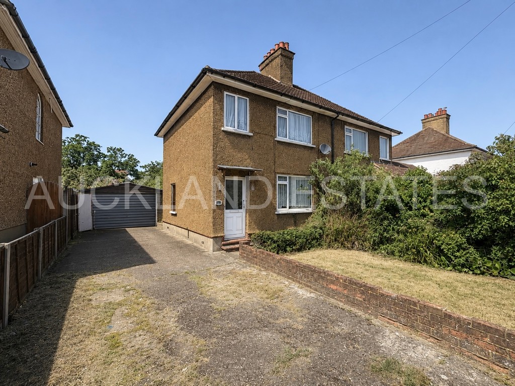 38, Park Avenue, Potters Bar, EN6 5EJ
