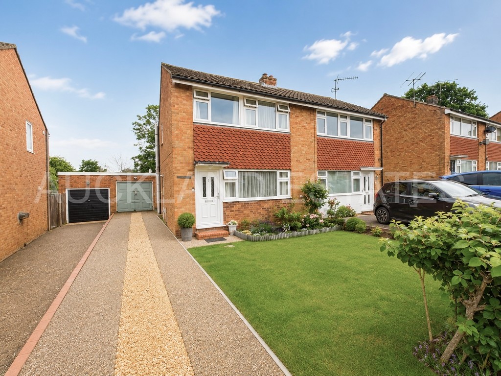 5, Wellesley Crescent, Potters Bar, EN6 2DG