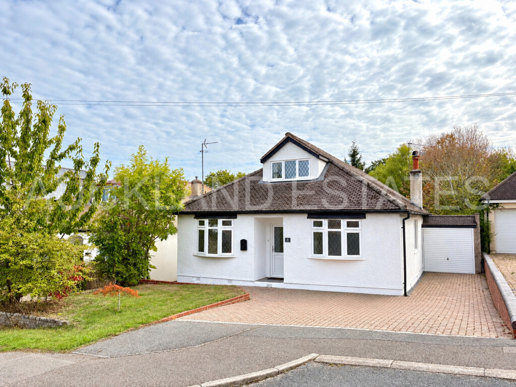 Sutherland Way, Cuffley, EN6 4EG