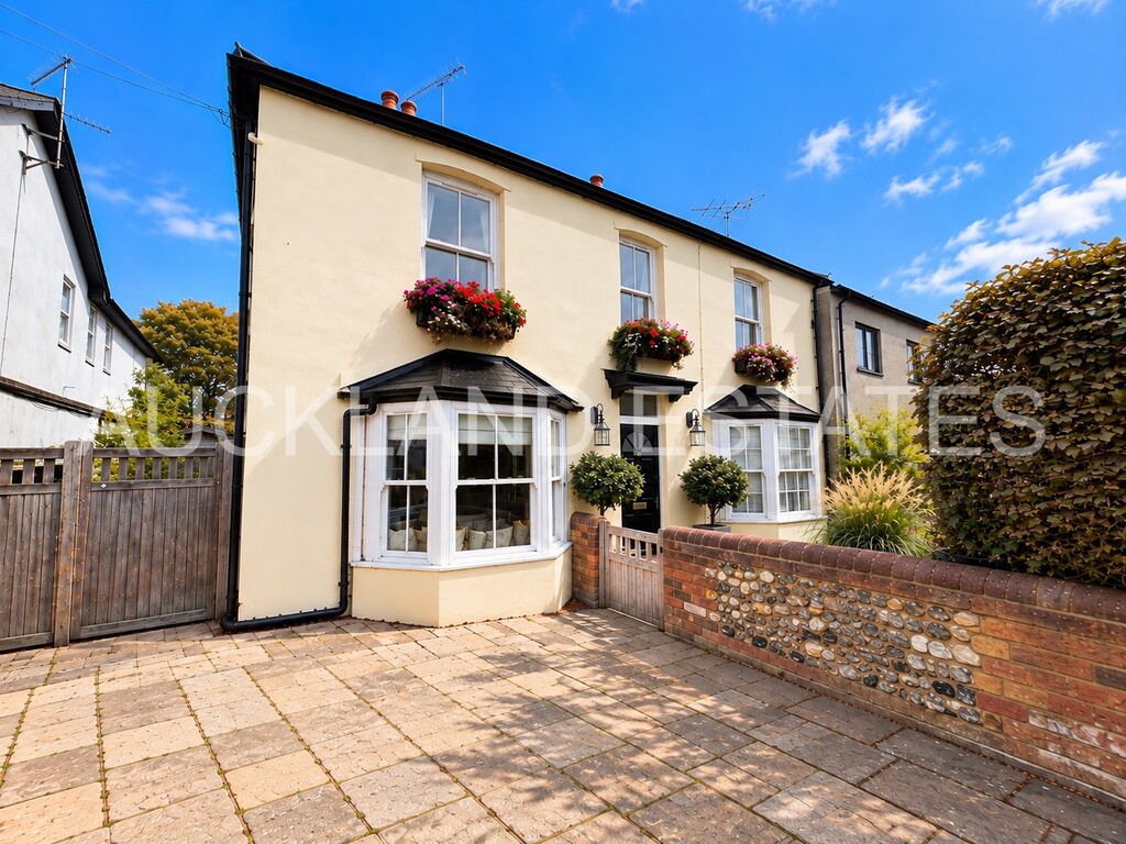 High Street, Colney Heath, AL4 0NS