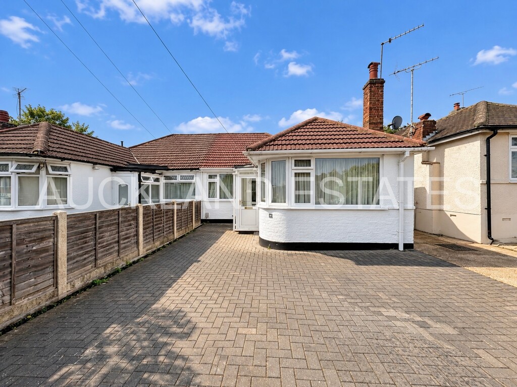 Aberdale Gardens, Potters Bar, EN6 2JW