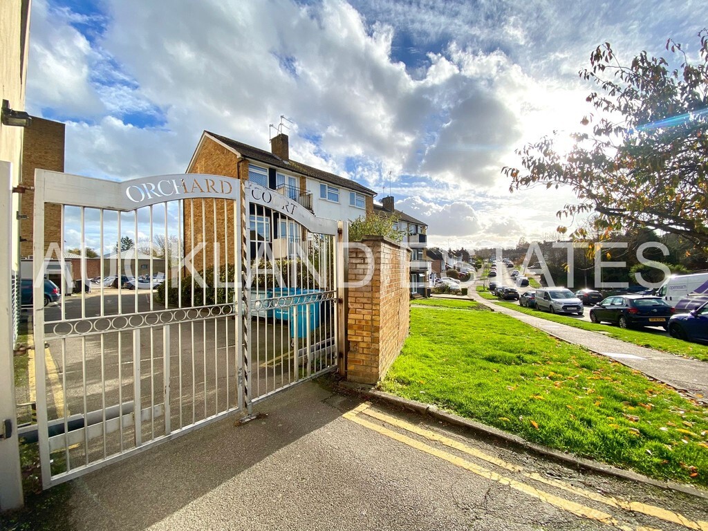 Mimms Hall Road, Potters Bar, EN6 3DW