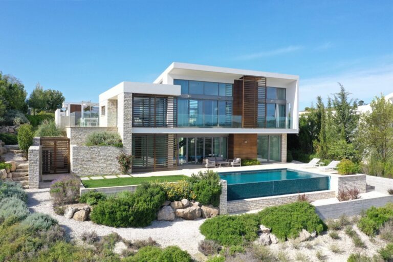 Villa – Residential For Sale