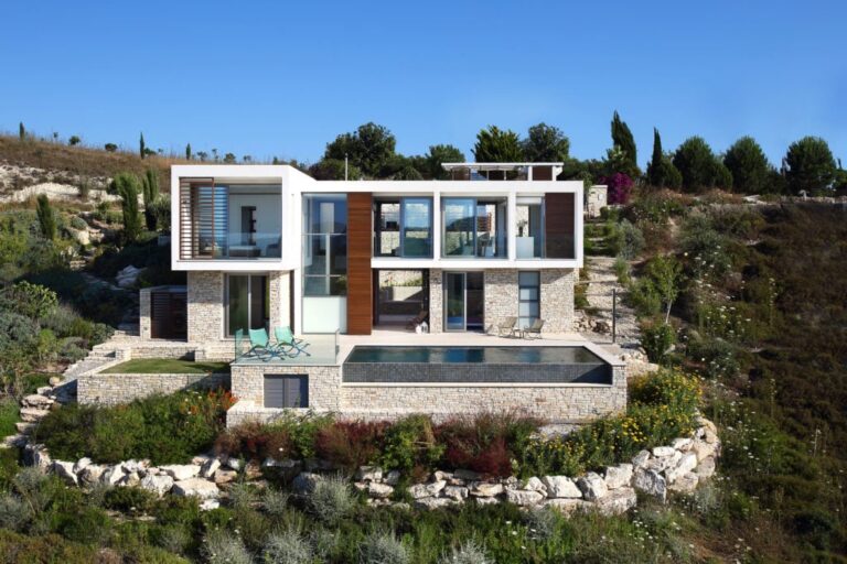 Villa – Residential For Sale