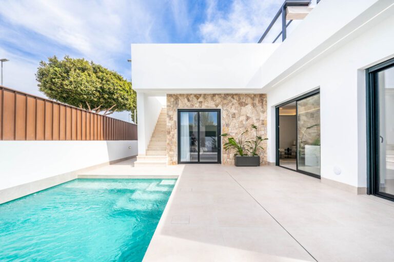 3 Bed, 2 Bath Luxury Villas For Sale in Roldan, Murcia