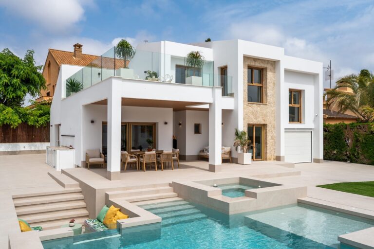 4 Bed, 5 Bath Luxury Villa For Sale – Dehesa de Campoamor, Alicante