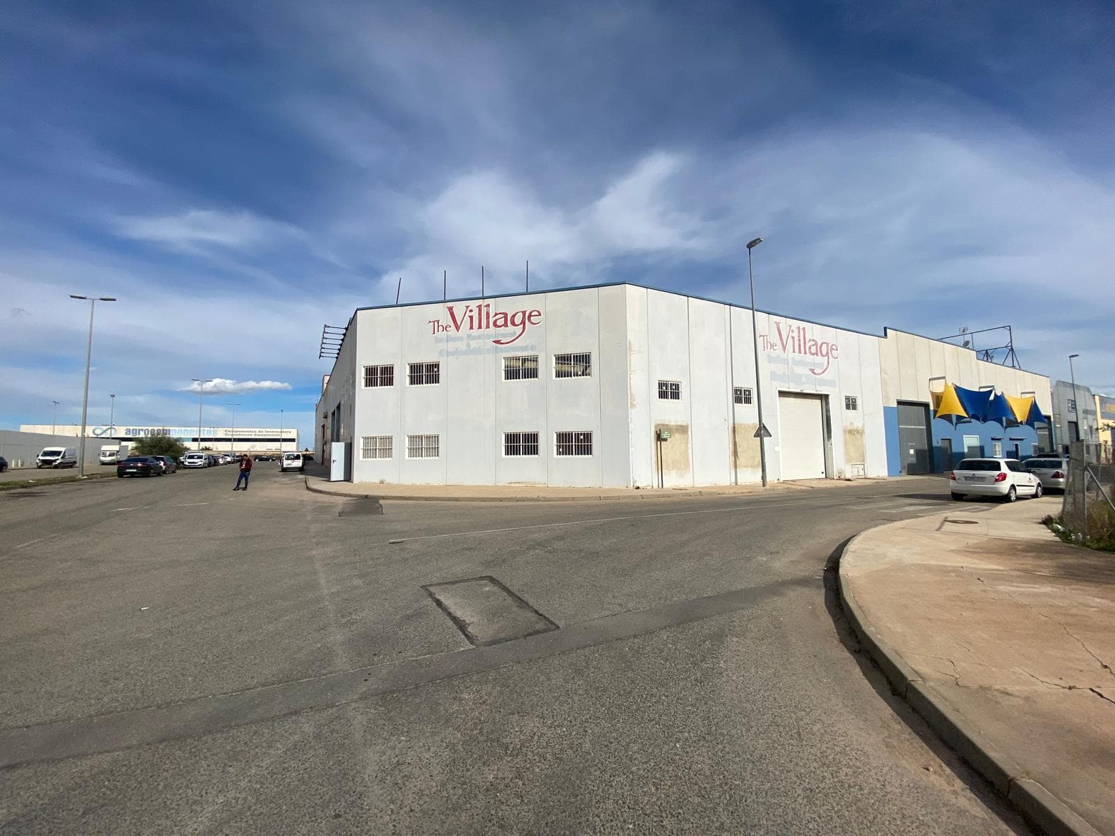 Prime 500mÂ² Commercial Unit for Sale in Balsicas, Murcia â Ideal Business Opportunity