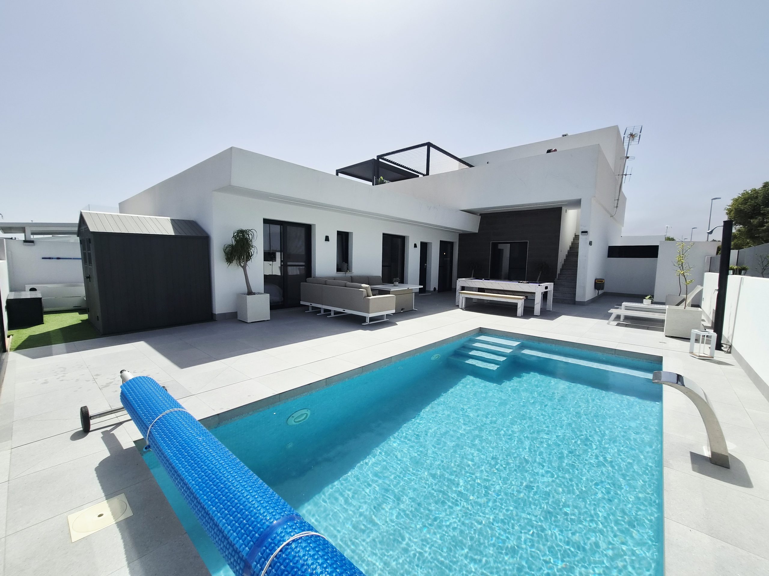 3 Bedroom Serendipia Villa for Sale in RoldÃ¡n with Heated Pool, Solarium & Hot Tub