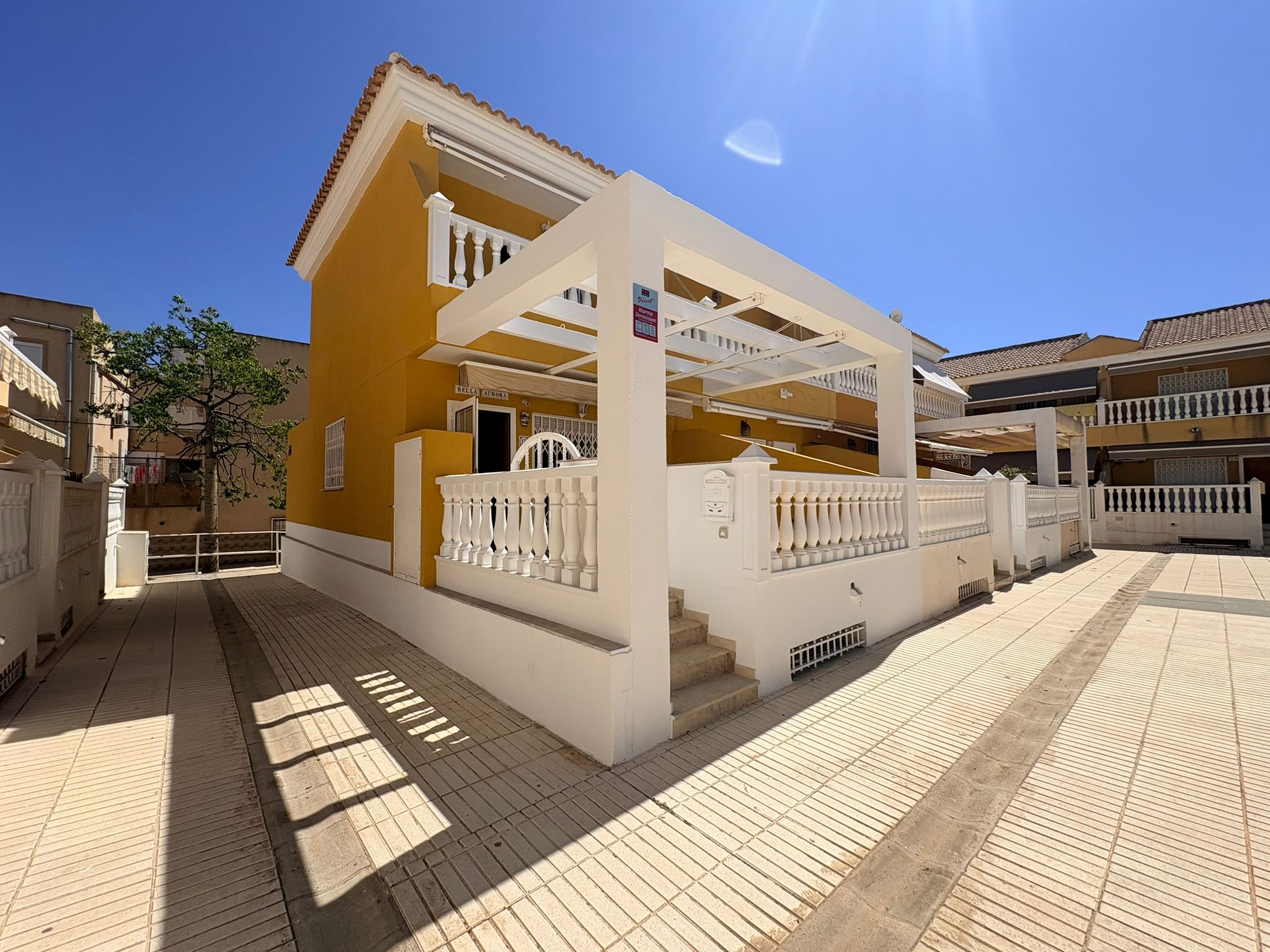 Semi-Detached Townhouse for Sale in Los Nietos, Cartagena â Just a 2-Minute Walk to the Beach with Private Garage and Two Terraces