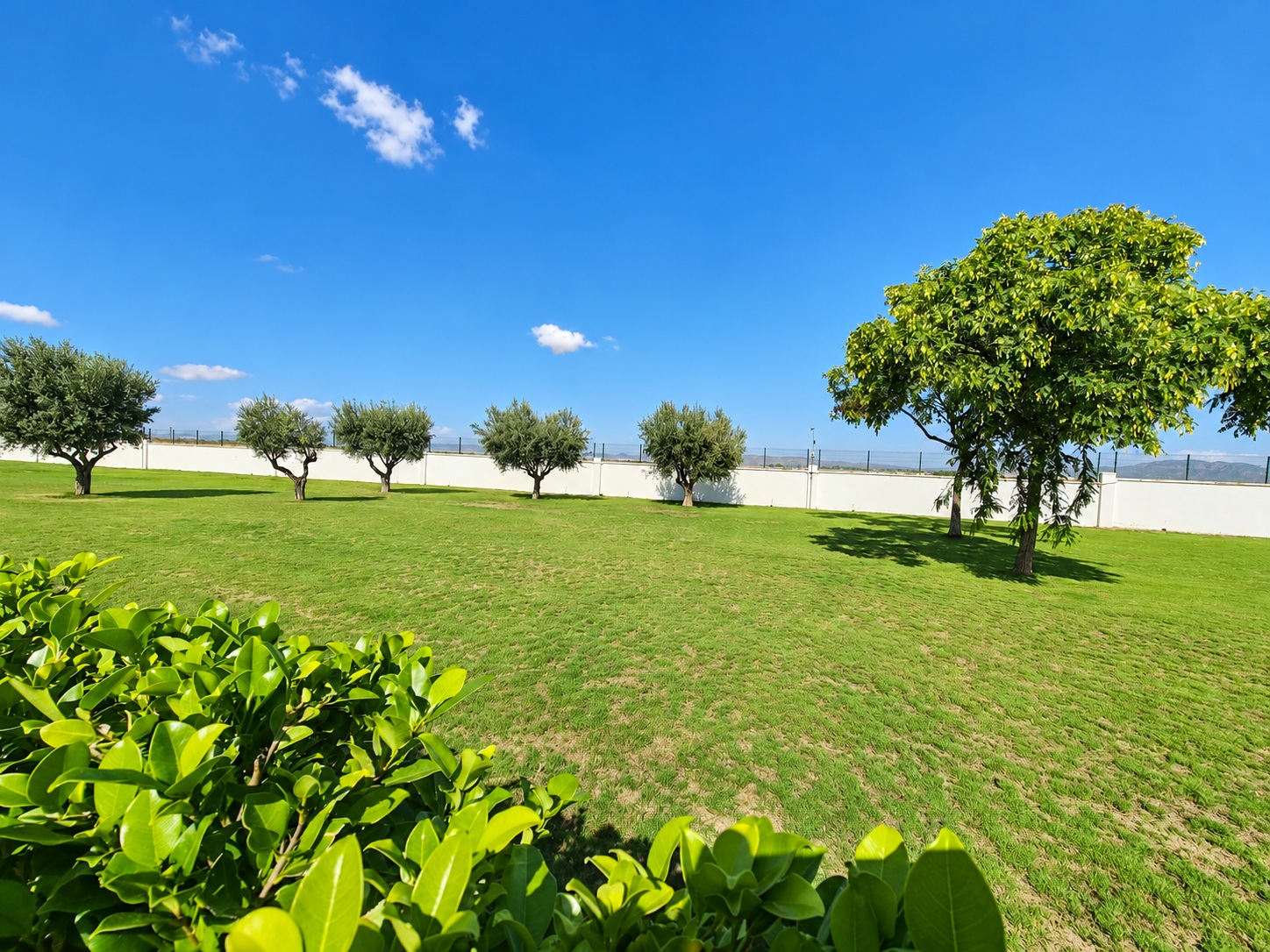 Beautifully Presented 2-Bedroom Corner Townhouse with Extended Garden and Spectacular Sunset Views â La Torre Golf Resort